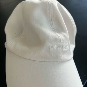 Lululemon women’s baller hat soft